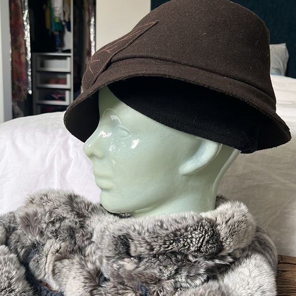 Lillie & Cohoe Brown Wool Winter Hat. Sz 1, excellent condition - Picture 3 of 6